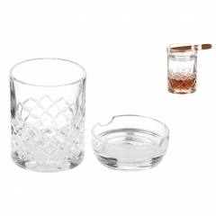 Whiskey glass with cigar holder